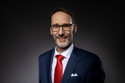Dr. Christoph Ulrich Dr. Christoph Ulrich